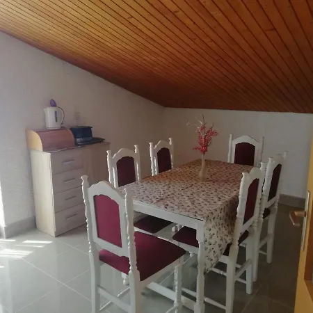 Three Bedroom With Amazing Sea View *
