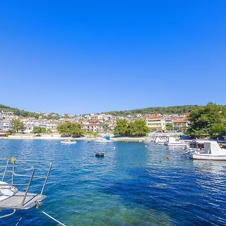 Three Bedroom With Amazing Sea View Apartment