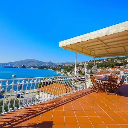 Three Bedroom With Amazing Sea View Apartament *